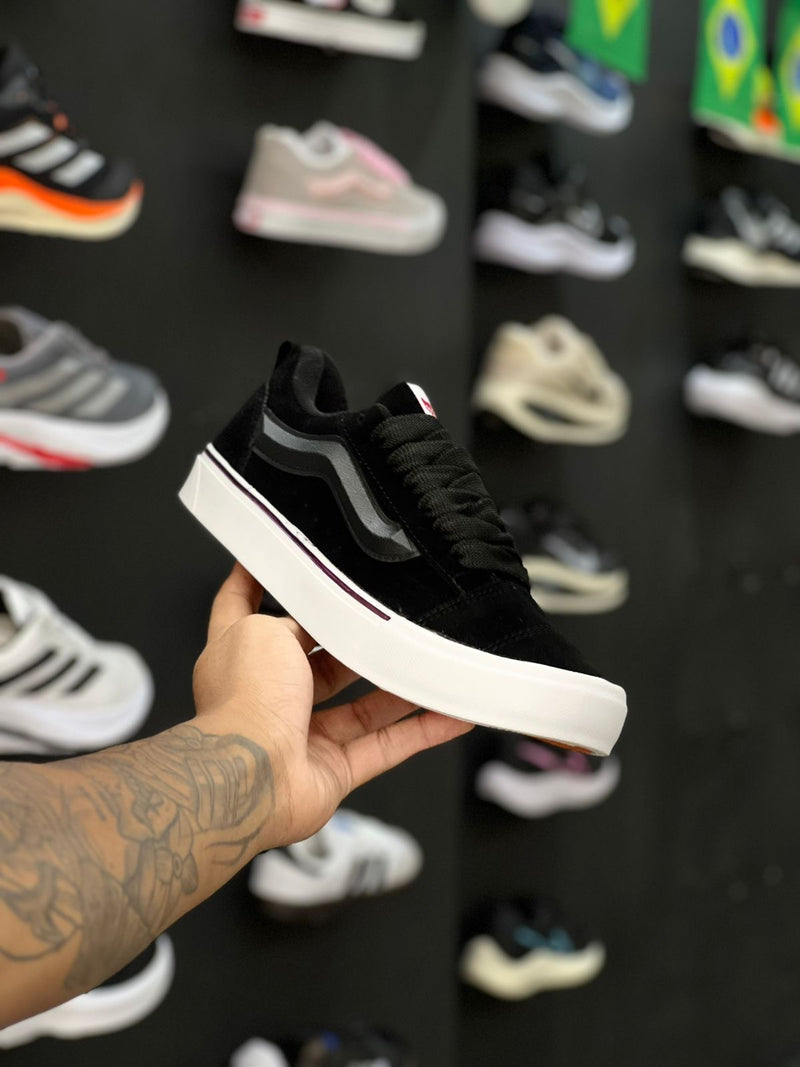 VANS KNU ALL BLACK