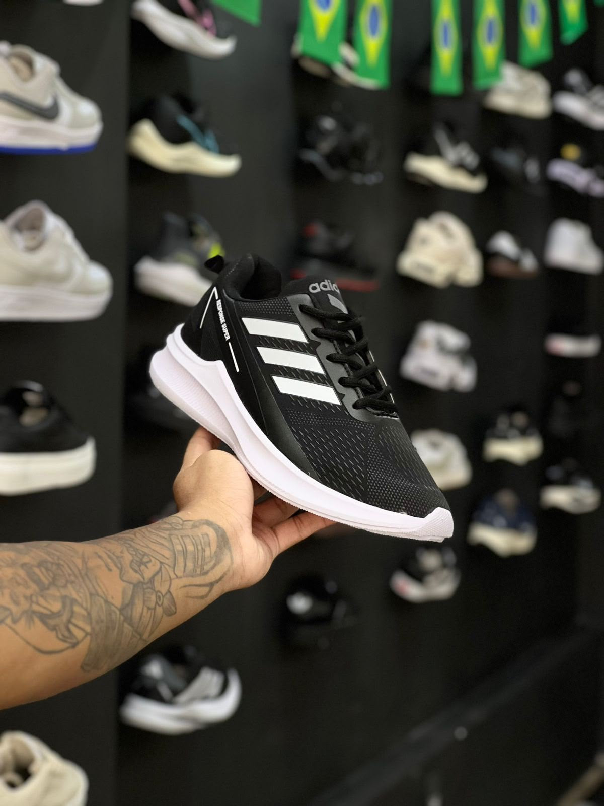 ADIDAS RESPONSE PRETO