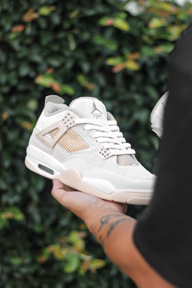 JORDAN 4 BEGE