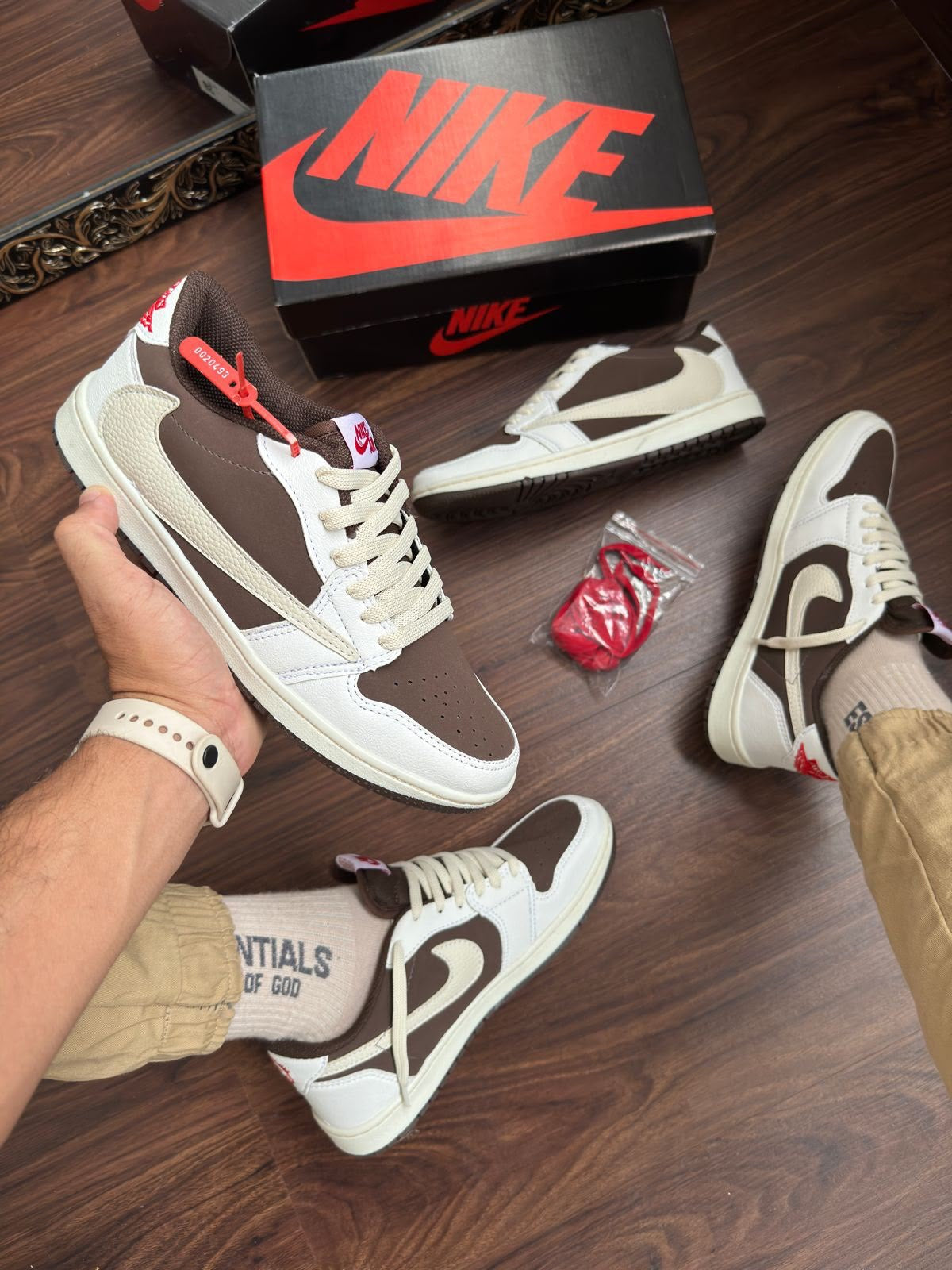 JORDAN TRAVIS BEGE