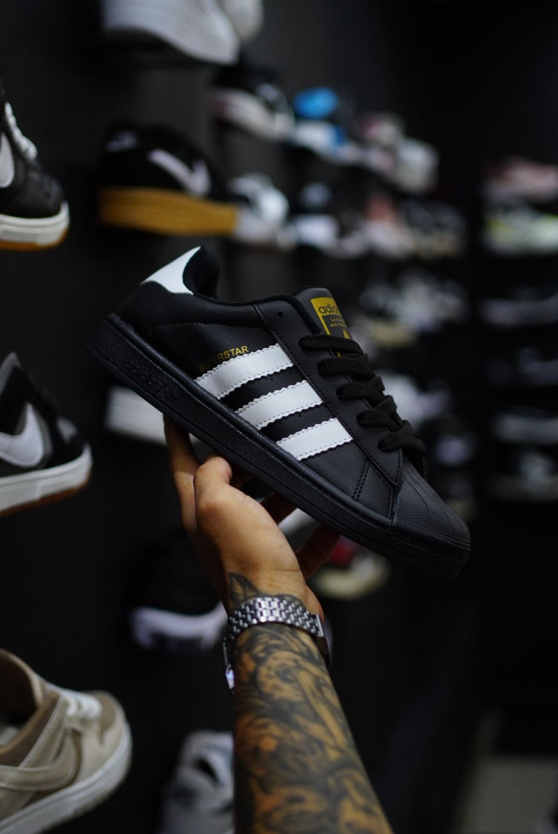 ADIDAS SUPERSTAR